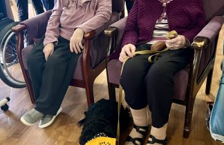 Hopetoun therapy dog visit