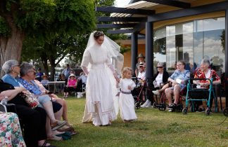 Hopetoun fashions amongst the roses