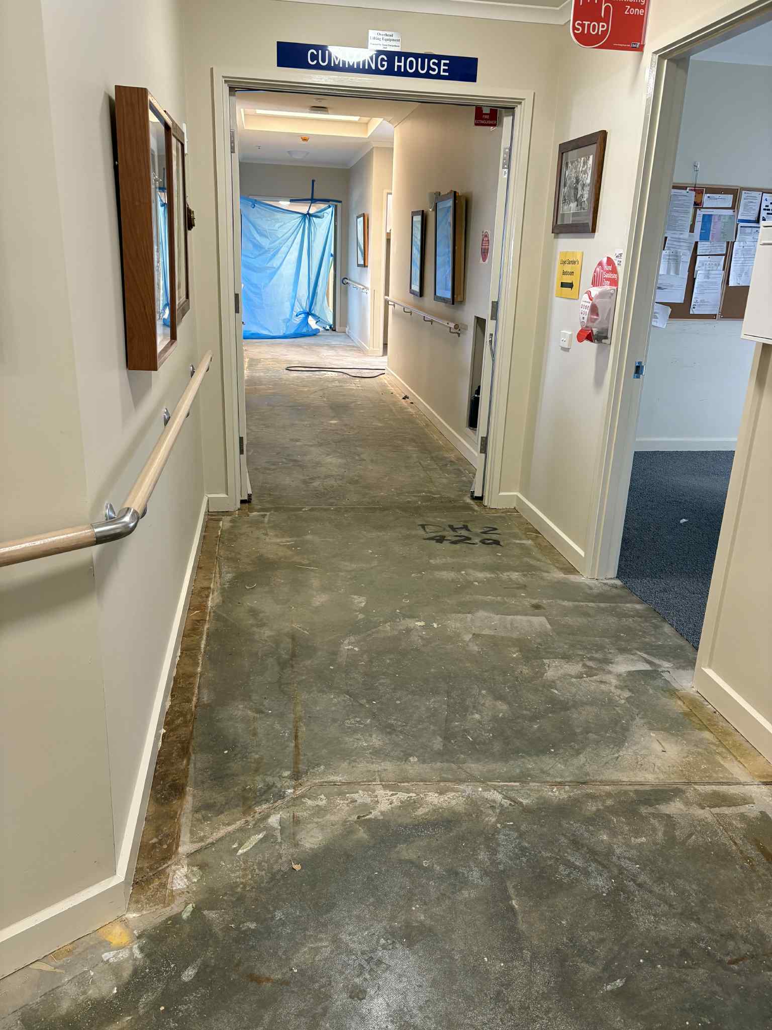 Hopetoun vinyl installation
