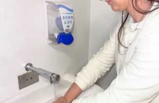 hand washing Zoe